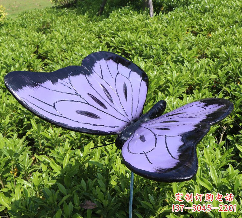 龙岩玻璃钢树脂仿真蝴蝶插件紫黑色昆虫雕塑