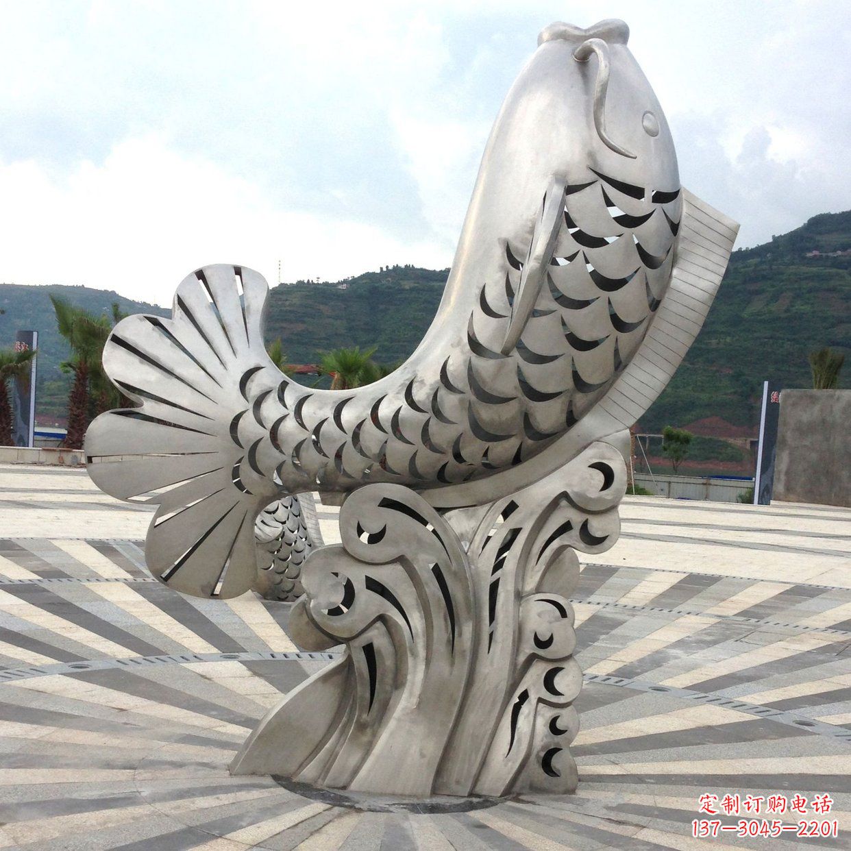 龙岩不锈钢“鱼”园林水景喷泉动物景观雕塑