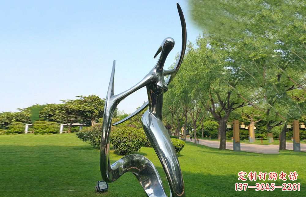 龙岩不锈钢抽象美女公园雕塑
