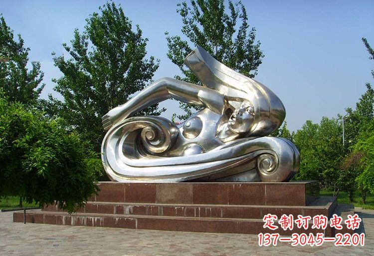 龙岩浪漫游泳不锈钢女孩雕塑