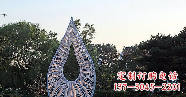 龙岩水滴雕塑给公园带来流动的美