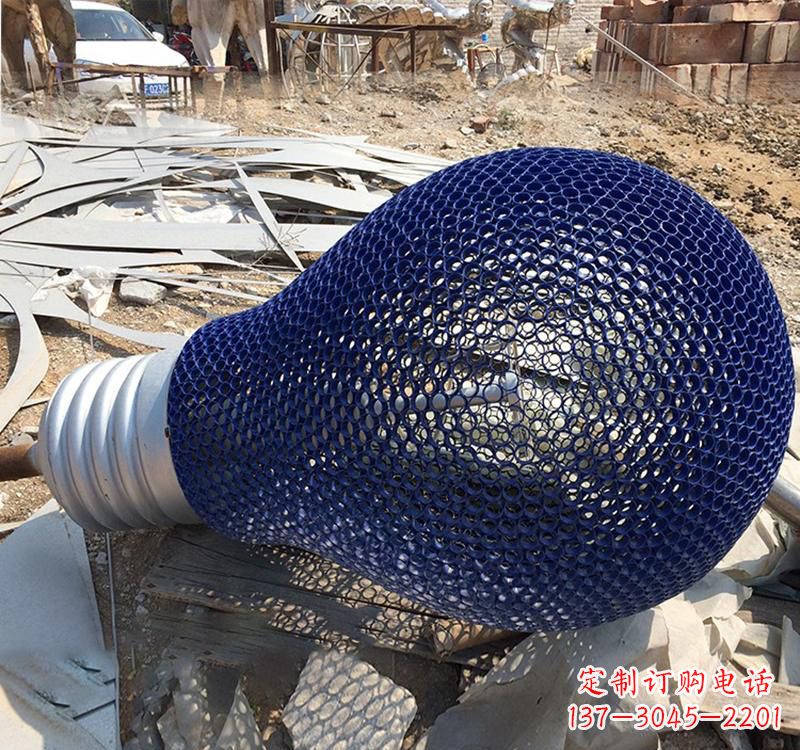 龙岩不锈钢灯泡雕塑22