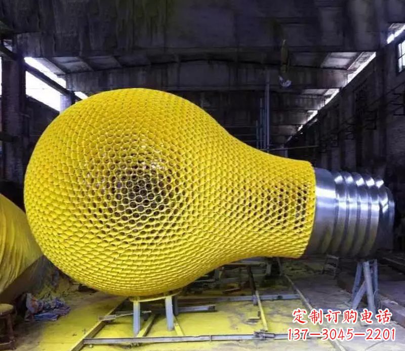 龙岩不锈钢灯泡雕塑2