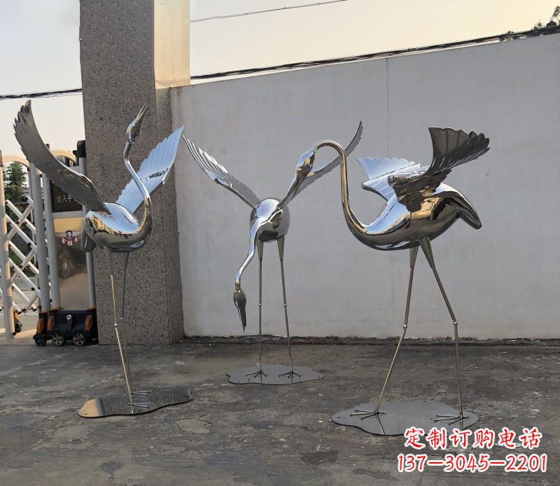 龙岩不锈钢锻造丹顶鹤展翅雕塑112