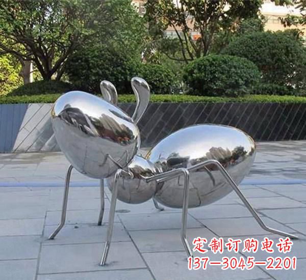 龙岩不锈钢蚂蚁雕塑一座镜面公园的精美装点