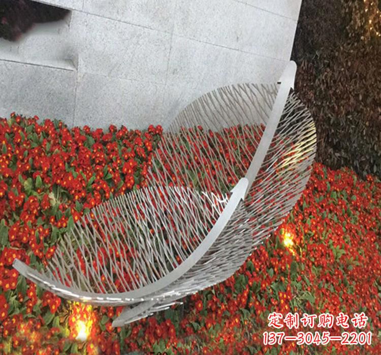 龙岩不锈钢公园镂空树叶雕塑