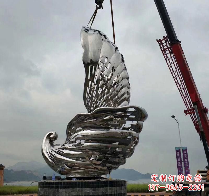 龙岩不锈钢海螺雕塑象征着海洋的美丽