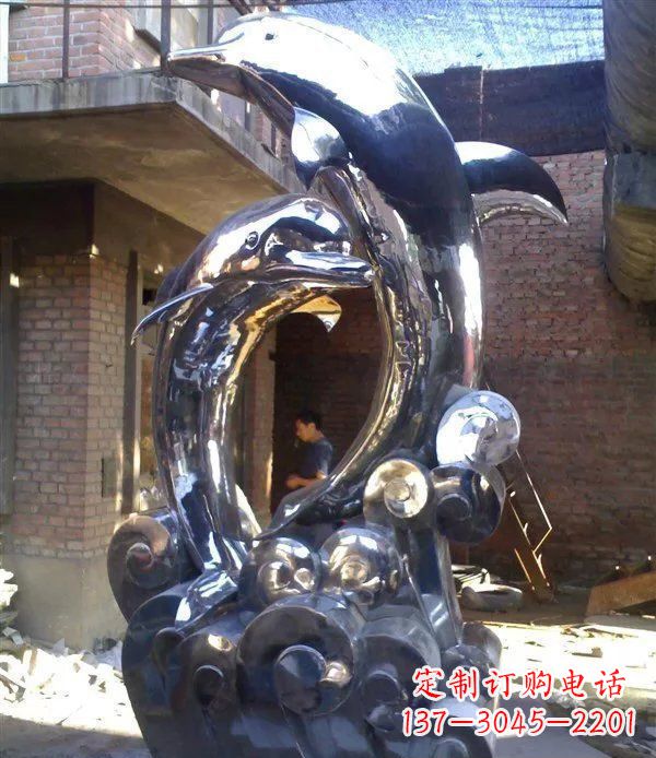 龙岩不锈钢海豚美观动态的雕塑