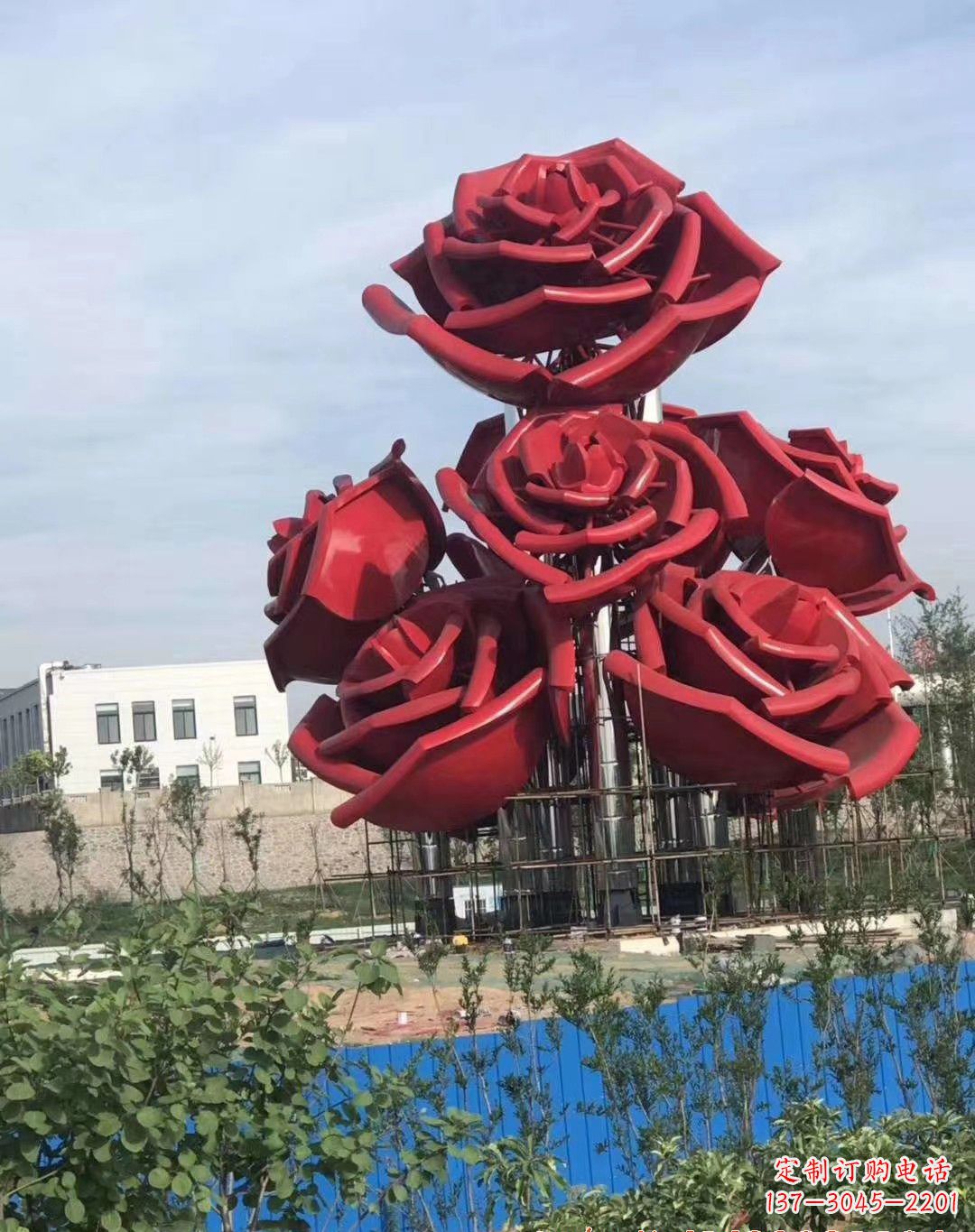 龙岩不锈钢玫瑰雕塑象征爱与美