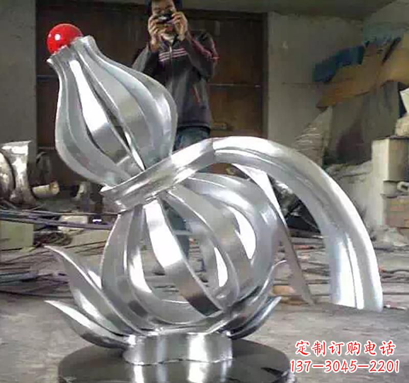 龙岩不锈钢葫芦雕塑精美而传统