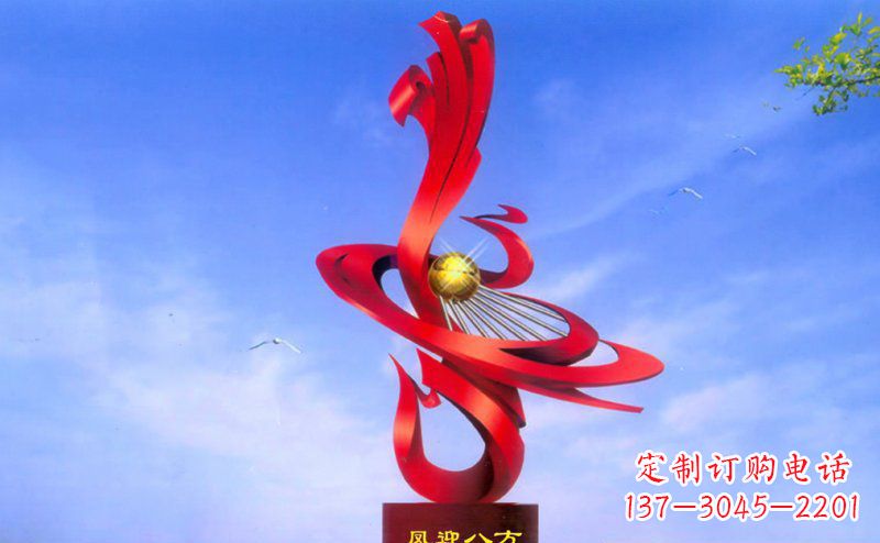龙岩不锈钢孔雀雕塑——迎接八方美好