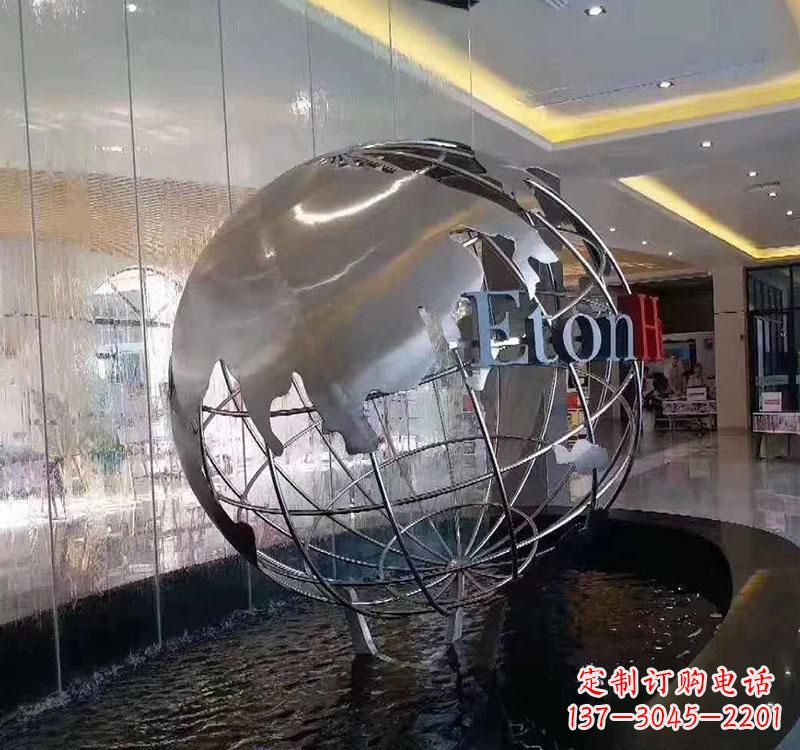 龙岩不锈钢喷泉雕塑给空间增添灵动之美