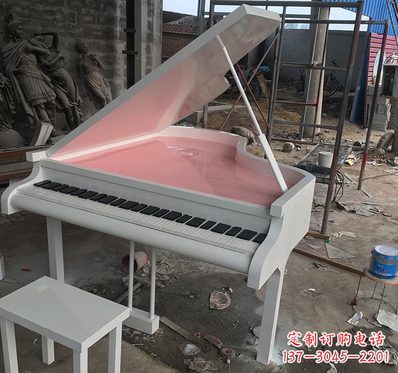 龙岩不锈钢校园钢琴雕塑发出音乐的艺术