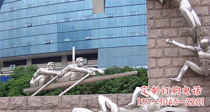 龙岩不锈钢运动员雕塑——震撼的街头景观