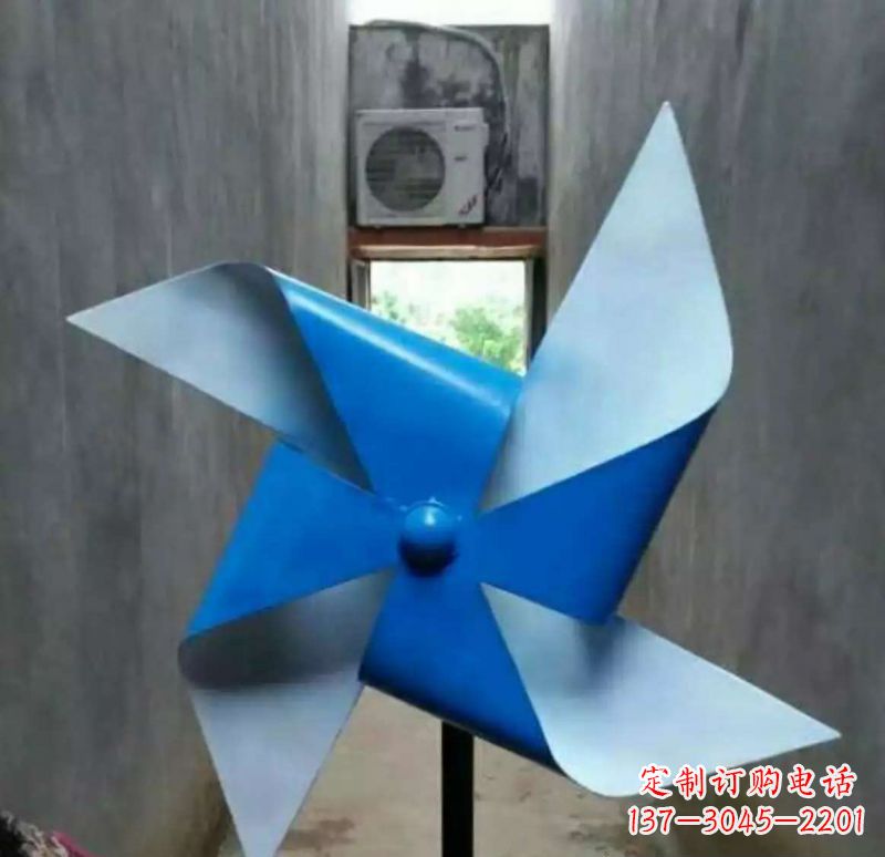 龙岩色彩斑斓的不锈钢风车雕塑