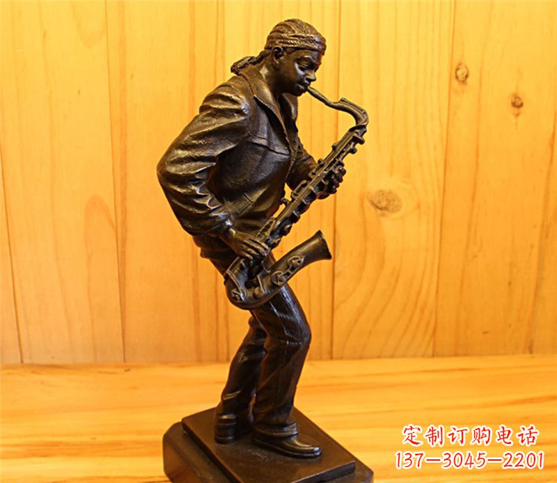 龙岩萨克斯雕塑娱乐场所的精灵