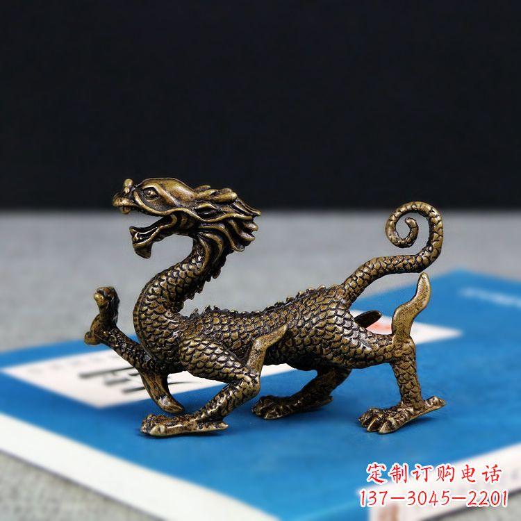 龙岩青龙雕塑用纯铜熔铸而成
