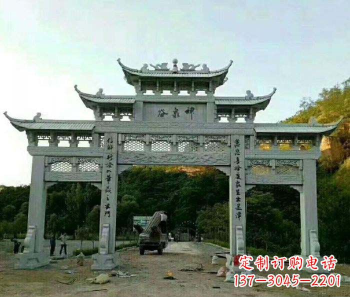龙岩村口石雕牌楼千百年文化瑰宝