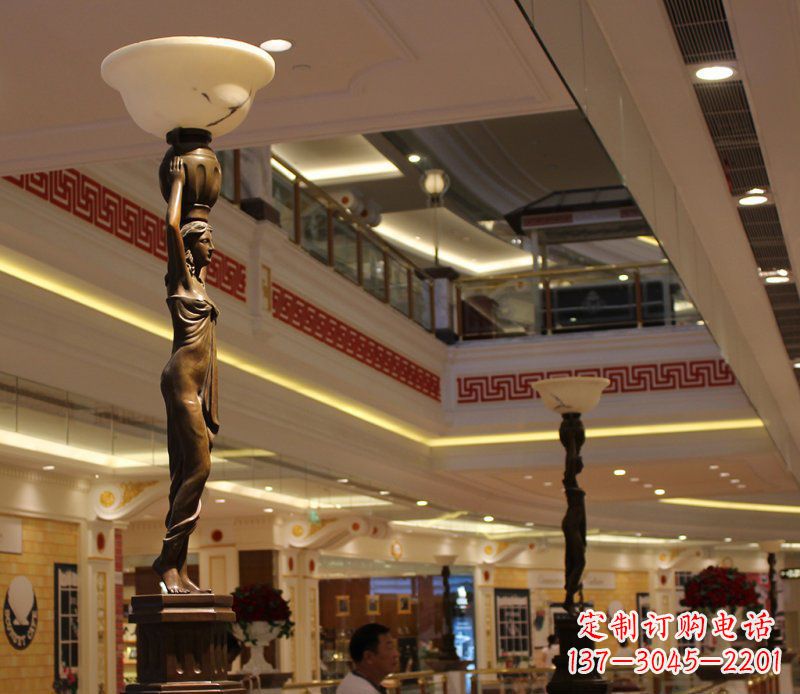龙岩高端玻璃钢仿铜雕塑——女人雕塑