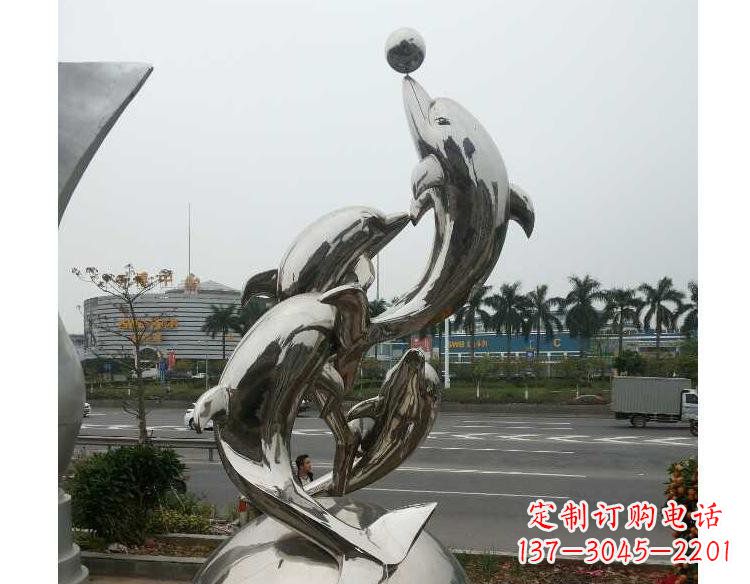 龙岩顶球的海豚不锈钢动物雕塑