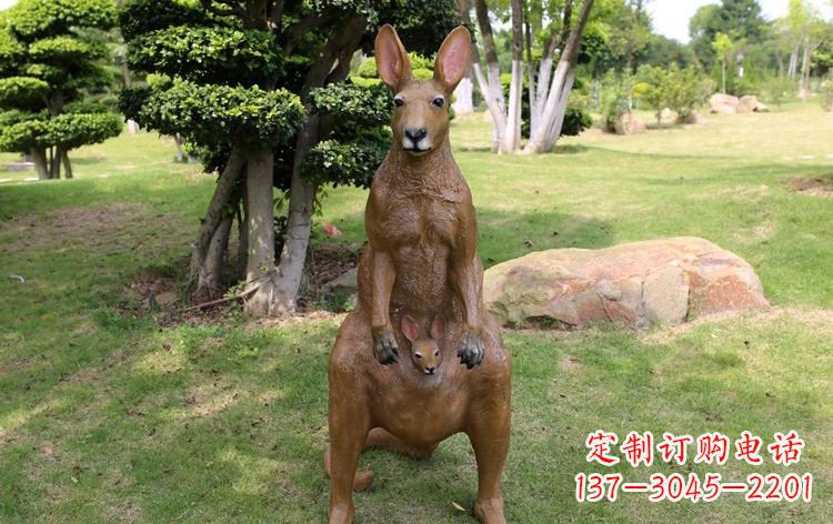 龙岩公园玻璃钢仿真袋鼠雕塑