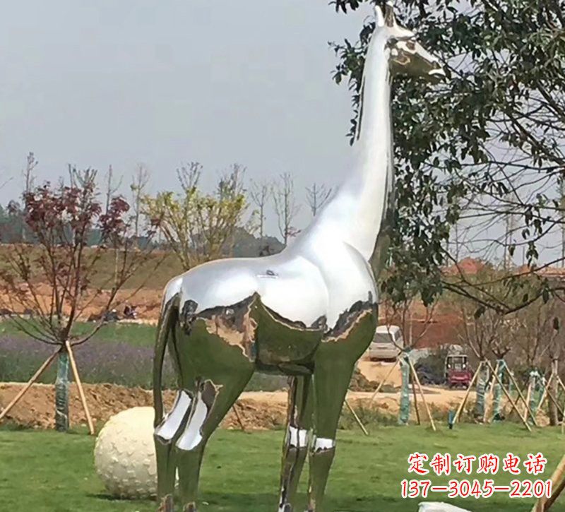 龙岩公园不锈钢长颈鹿雕塑