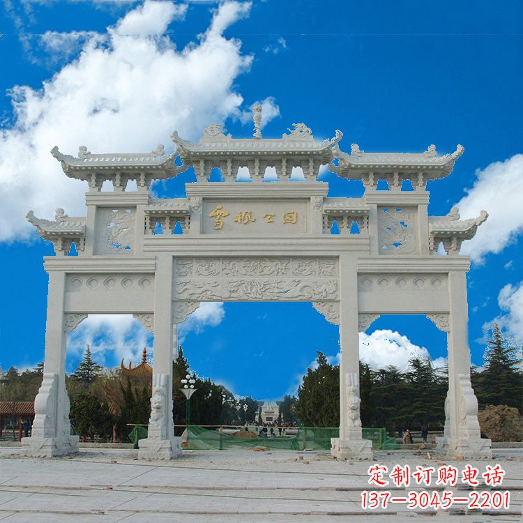 龙岩传承历史的精美汉白玉三门牌楼雕塑