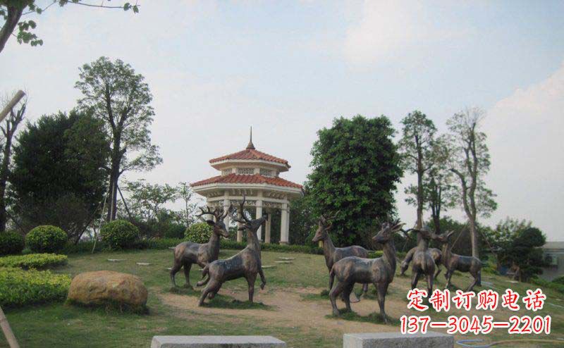 龙岩公园群鹿动物铜雕