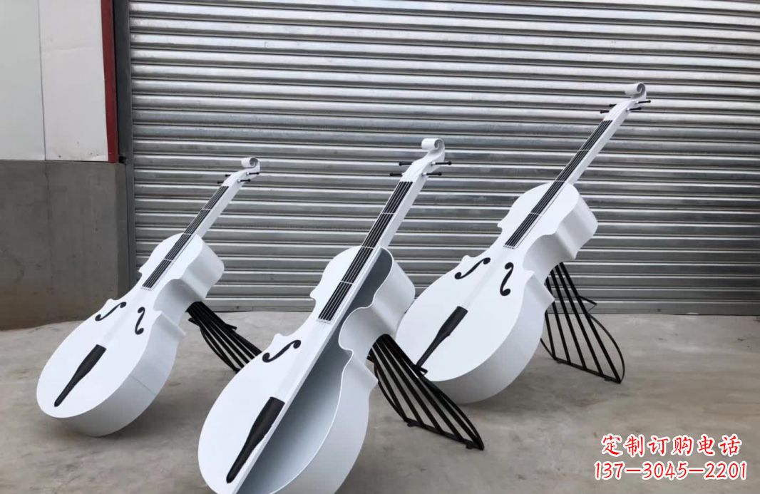 龙岩精美的不锈钢大提琴雕塑,让你的空间更加温馨