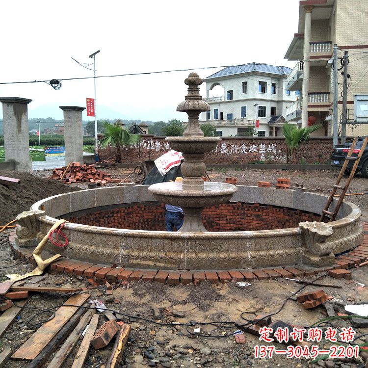 龙岩汉白玉水景雕塑是由中领雕塑定制的精美水景…