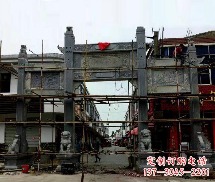 龙岩中领雕塑-精美街道三门石雕牌楼