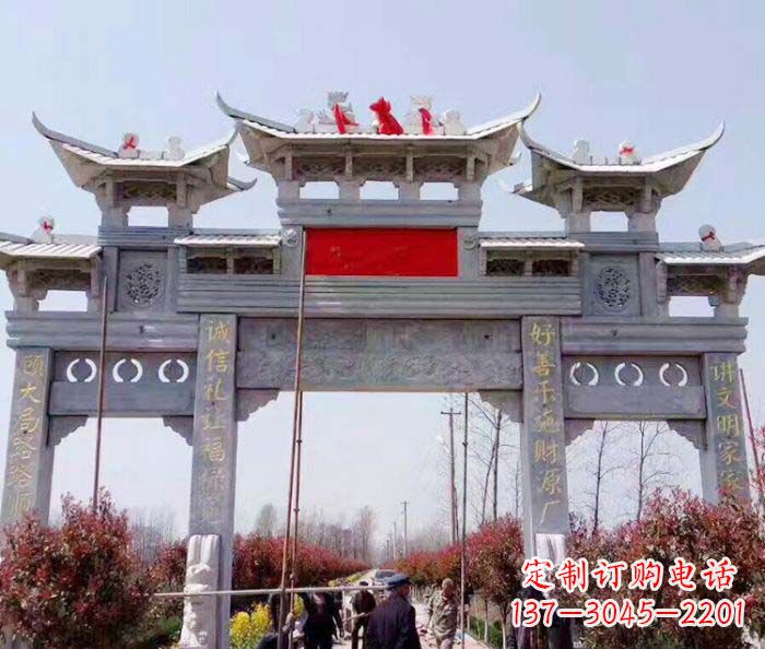 龙岩传承经典,尊崇古风:牌坊石雕