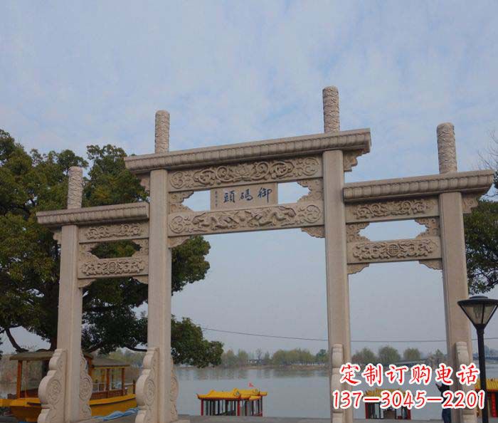龙岩景区三门古典牌坊石雕