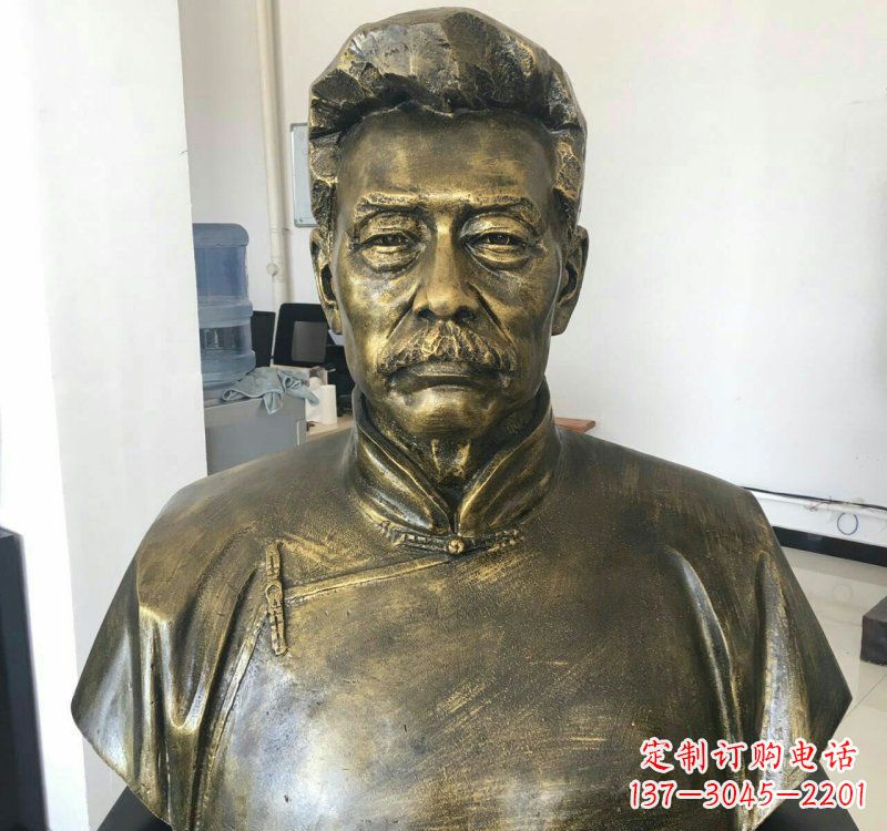 龙岩鲁迅铜雕