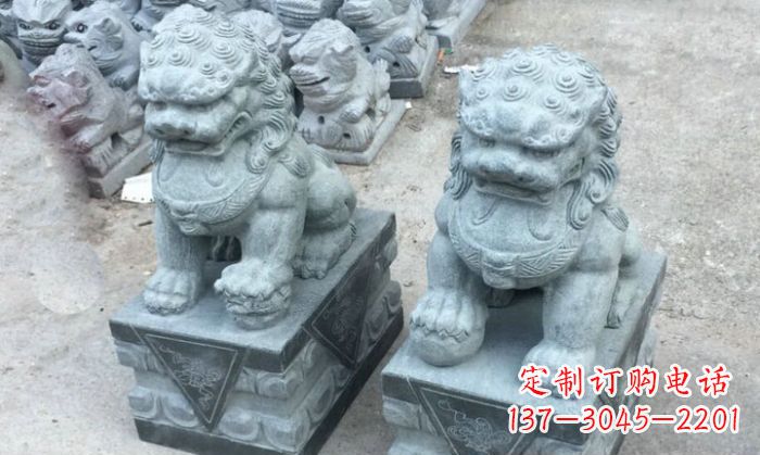 龙岩青石小狮子门口石雕,精美传统风格