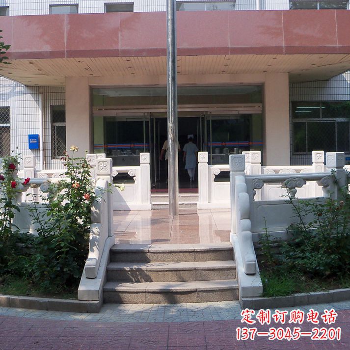 龙岩石雕校园国旗台