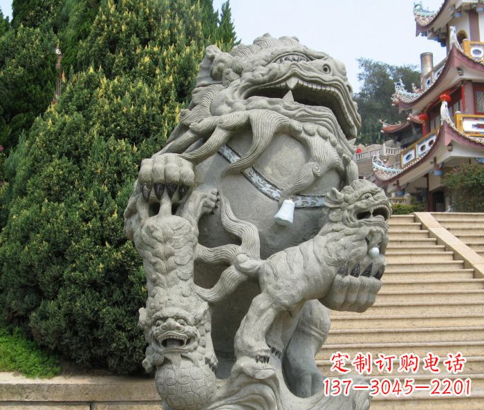 龙岩寺庙景观狮子石雕