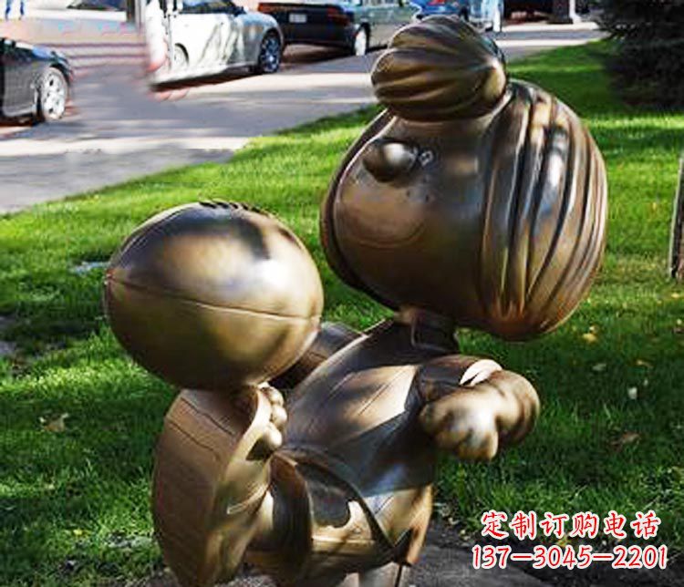 龙岩踢球的小女孩铜雕