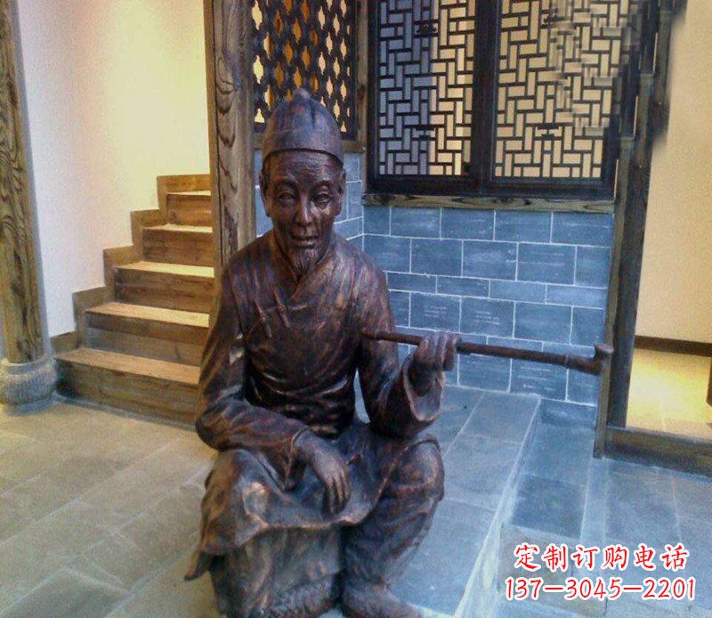 龙岩铜雕店小二吸烟庭院人物雕塑