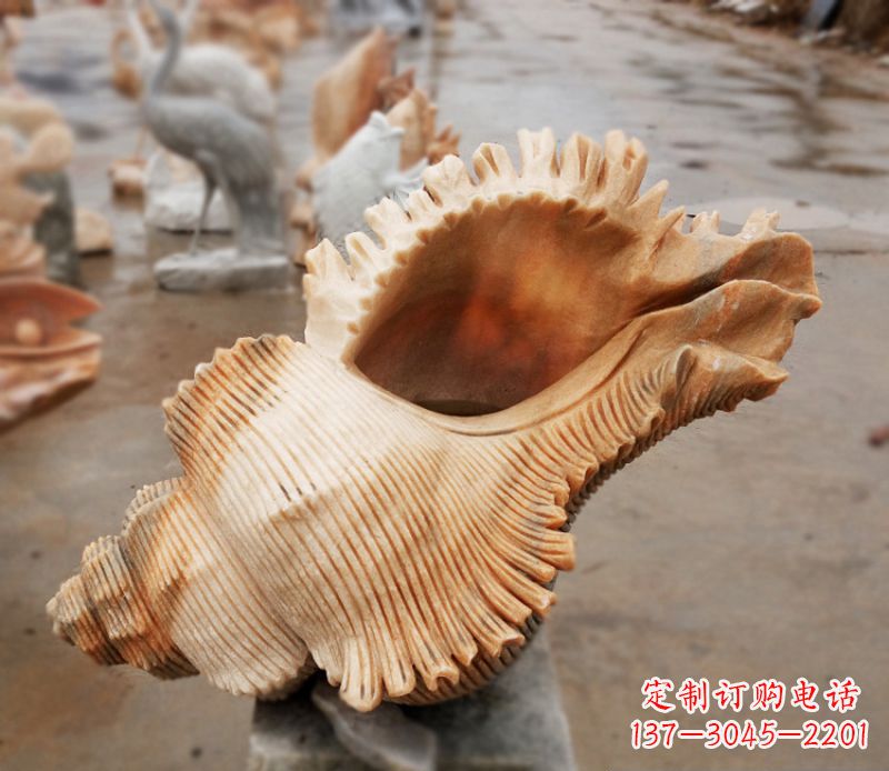 龙岩晚霞红海螺石雕广场景观雕塑