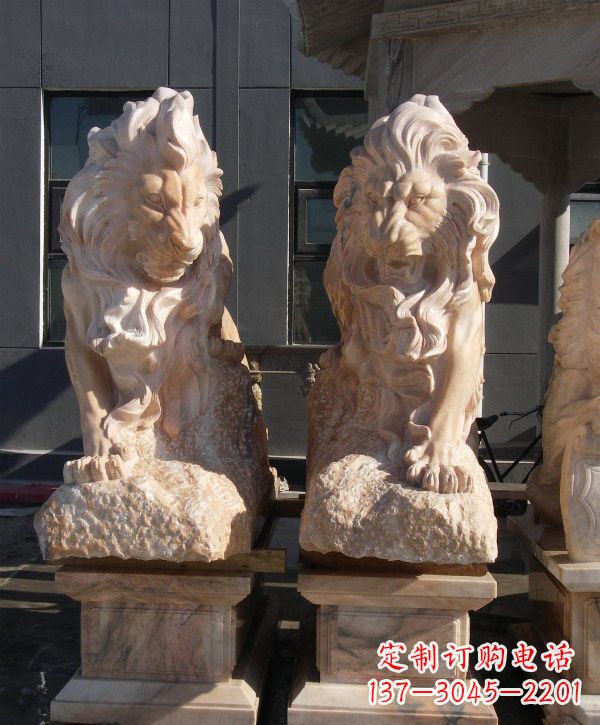 龙岩晚霞红欧式狮子石雕
