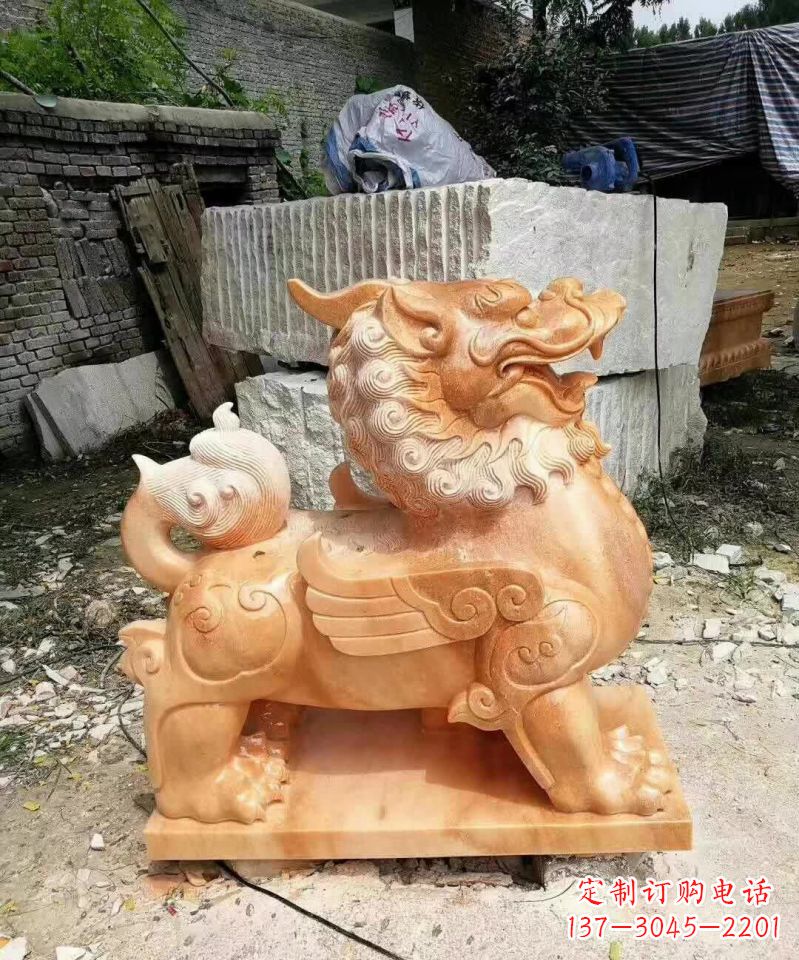 龙岩晚霞红貔貅雕塑1