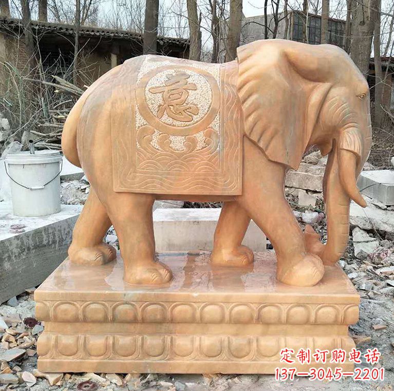 龙岩晚霞红石材大象雕塑