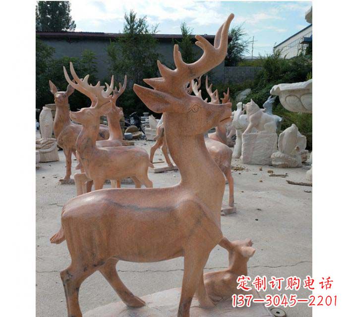 龙岩晚霞红驯鹿动物公园石雕