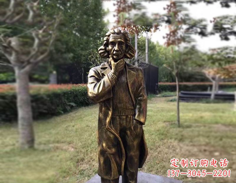 龙岩西方名人爱因斯坦铜雕