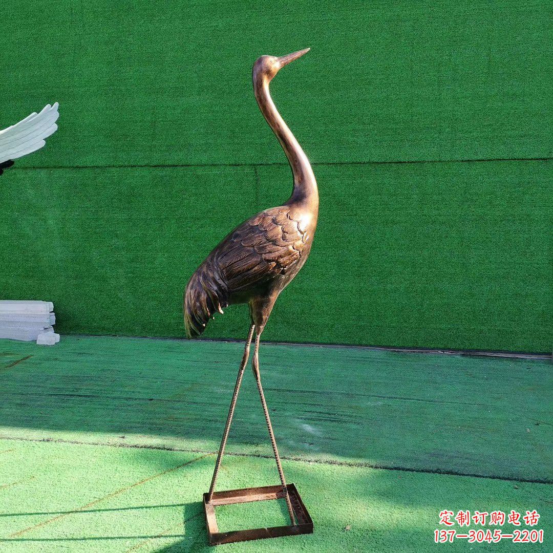 龙岩仙鹤衔芝铜雕