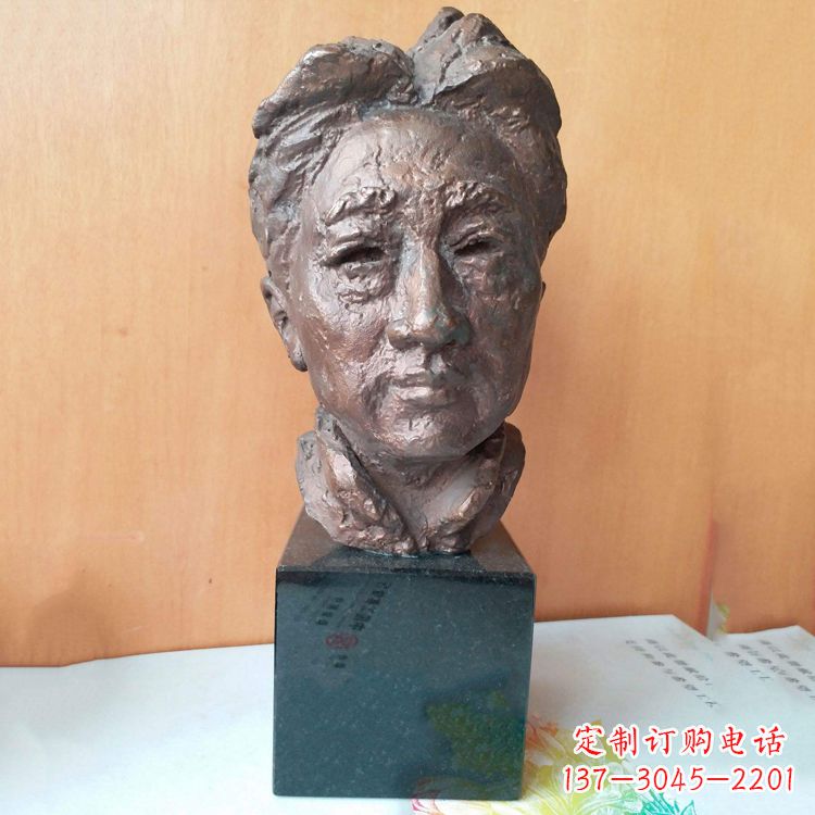 龙岩现代画家徐悲鸿先生头像雕塑