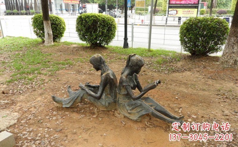 龙岩校园坐着看书的女孩人物铜雕