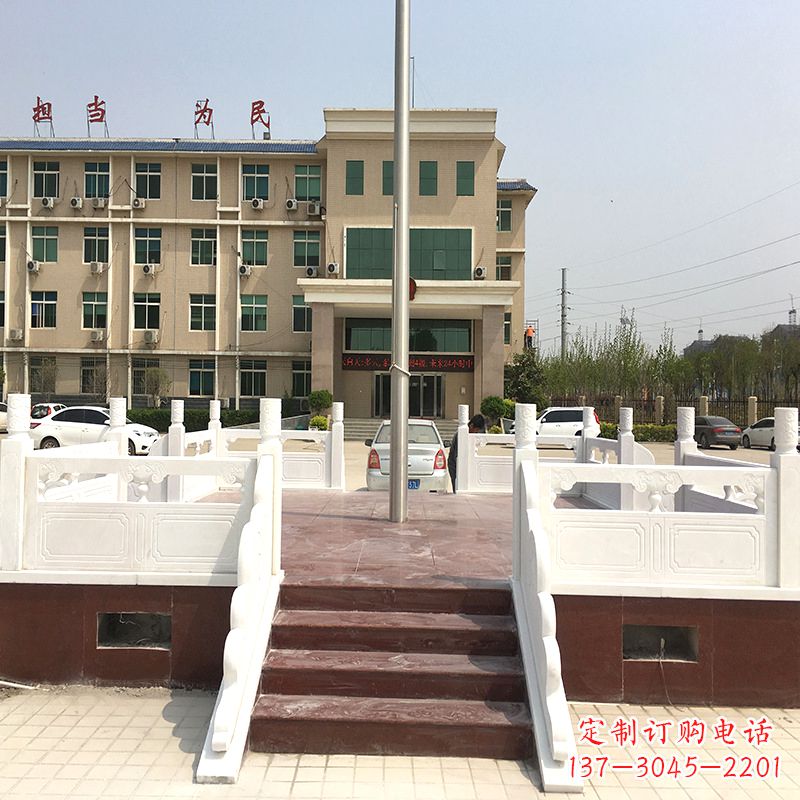 龙岩学校广场石雕升旗台