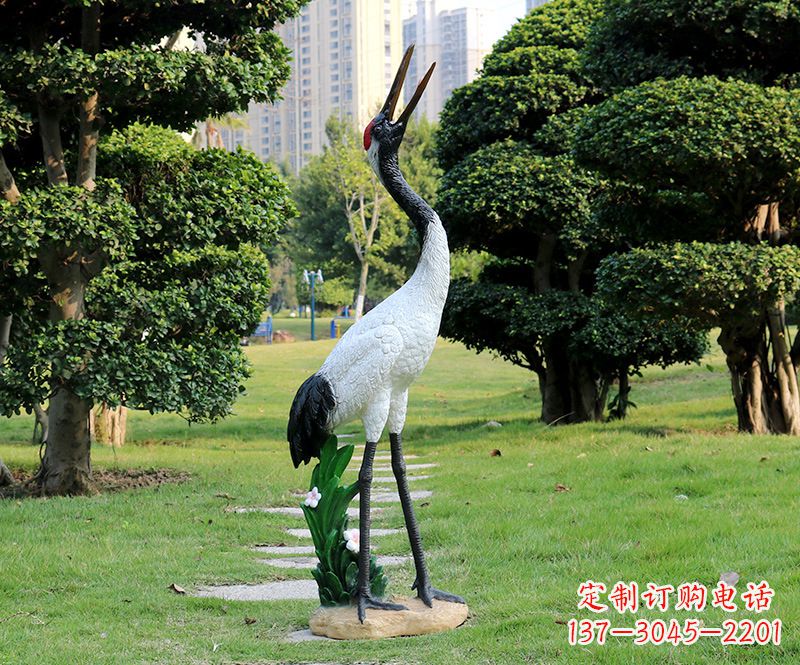 龙岩站立仙鹤雕塑